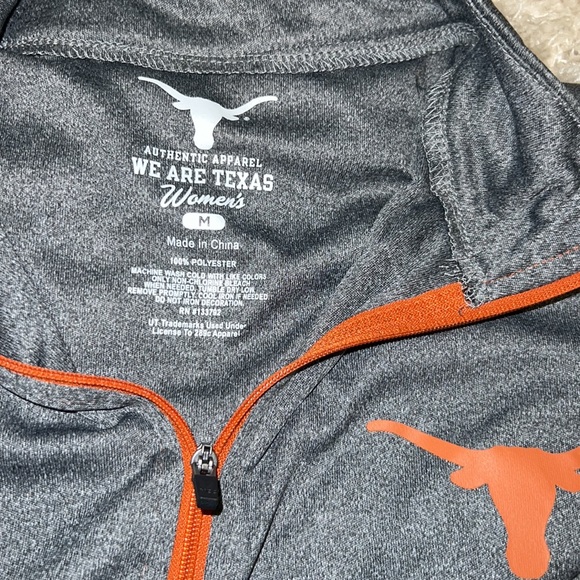 UT pullover - Picture 2 of 2